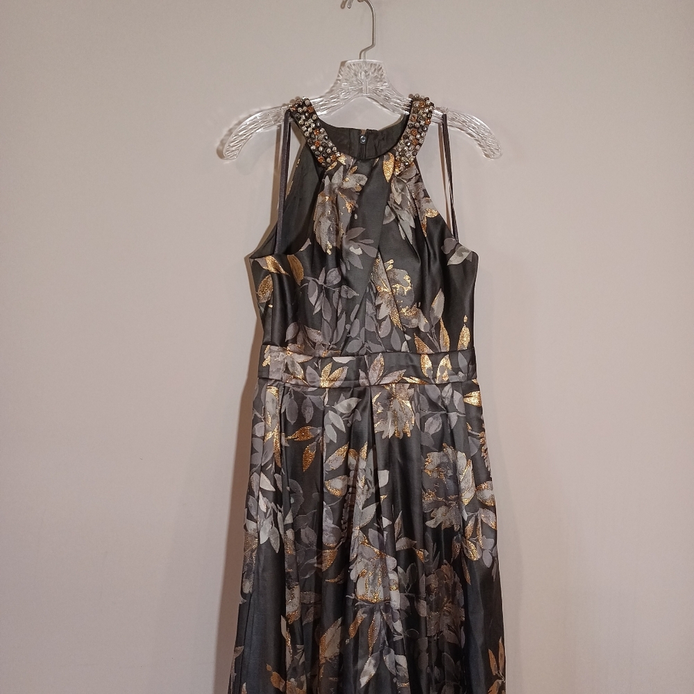 Eliza J Embellished Metallic Jacquard Pleated Ballgown With Pockets Size 6 - Picture 6 of 10